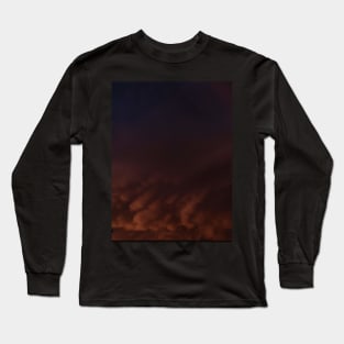 red skies Long Sleeve T-Shirt